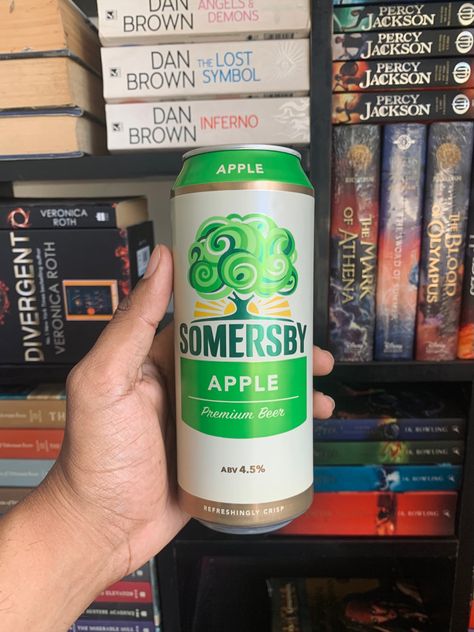 #beer #apple #bookshelf #aesthetic Somersby Aesthetic, Bookshelf Aesthetic, Brown Apple, Premium Beer, Veronica Roth, Beer, Snacks