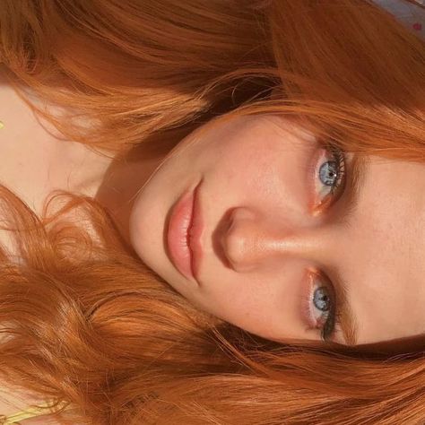 Red Hair Blue Eyes Girl, Blue Eyes Aesthetic, Woman With Blue Eyes, Red Hair Blue Eyes, Light Blue Eyes, Beautiful Red Hair, Ginger Girls, Girls With Red Hair, Pretty Hair Color