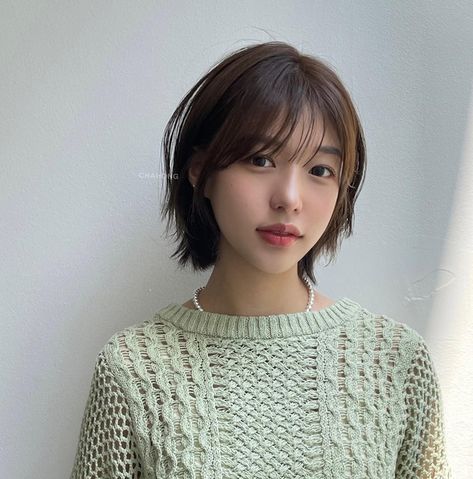 Short Layered Haircuts Neck Length, Short Layers On Short Hair, Korea Short Hair, Korean Perm Women Short Hair, Short Wolfcut Hairstyles, Short Bob Asian, Short Hair Japanese Style, Wolfcut Bob, Asian Blonde Bob