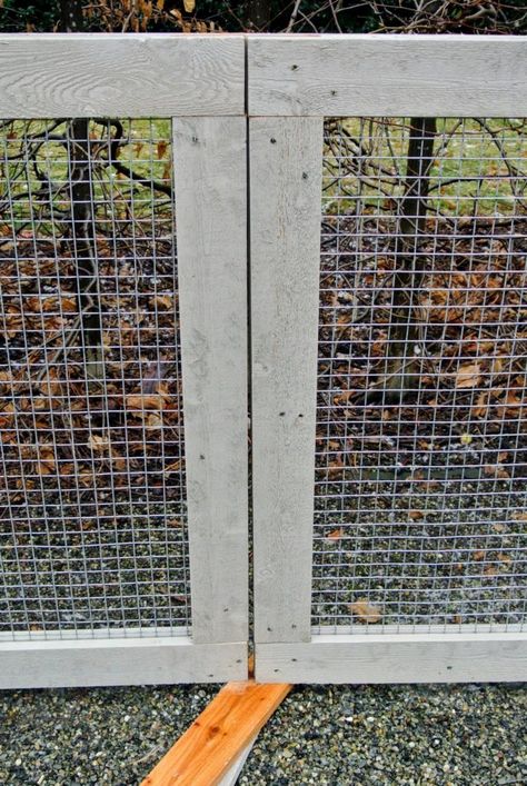 Building a Fence for My Courtyard - The Martha Stewart Blog Chicken Wire Gate Diy, Fence Panels Ideas Diy, Wood Gate Diy, Wire And Wood Fence, How To Make Fence, Archive Building, Wire Fence Panels, Chicken Wire Diy, Rabbit Fence