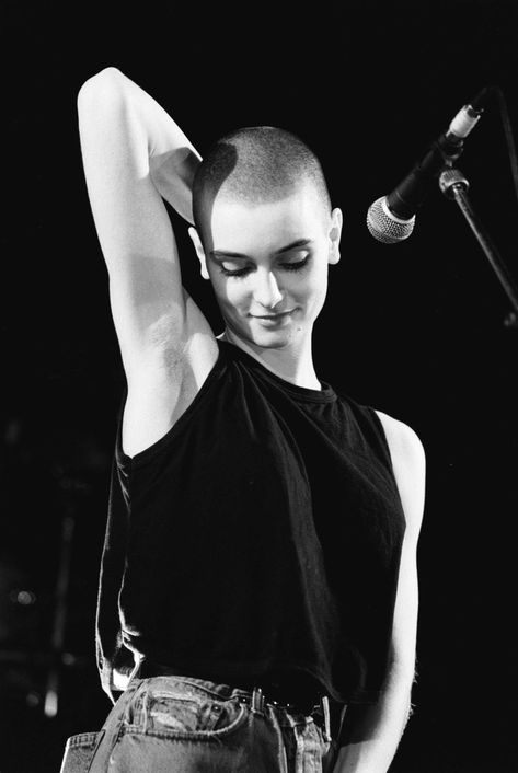 Victoria Tornegren, Buzz Cut Women, Buzzed Hair, Bald Girl, Shave My Head, Bald Women, Shaved Head, Buzz Cut, Shaved Hair