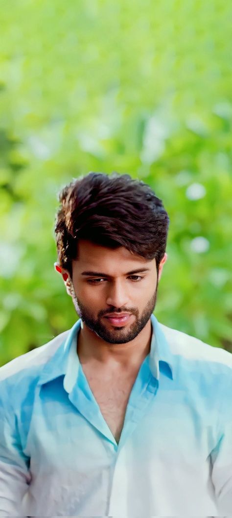 Rowdy Vijay Devarakonda, Geeta Govindam, Geetha Govindam, New Movie Images, Lehenga Red, Disney Princess Elsa, Vijay Devarakonda, Bridal Lehenga Red, Celebrity Stars