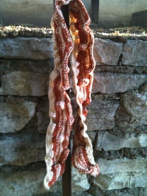 Everyone loves Bacon. Okay they should love Bacon. This Bacon Scarf should make all the Bacon lovers out there happy while keeping them warm and toasty. This pattern should be a little free form so… Crochet Stuffies, Crochet Humor, Crochet Food, Crochet Things, Scarf Crochet Pattern, Crochet Cowl, Crochet Stuff, Yarn Projects, Scarf Pattern