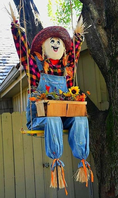 How To Make A Scarecrow, Scarecrow Art, Scarecrow Design, Scarecrow Ideas, Make A Scarecrow, Fall Yard Decor, Scarecrows For Garden, Corn Maize, Diy Scarecrow