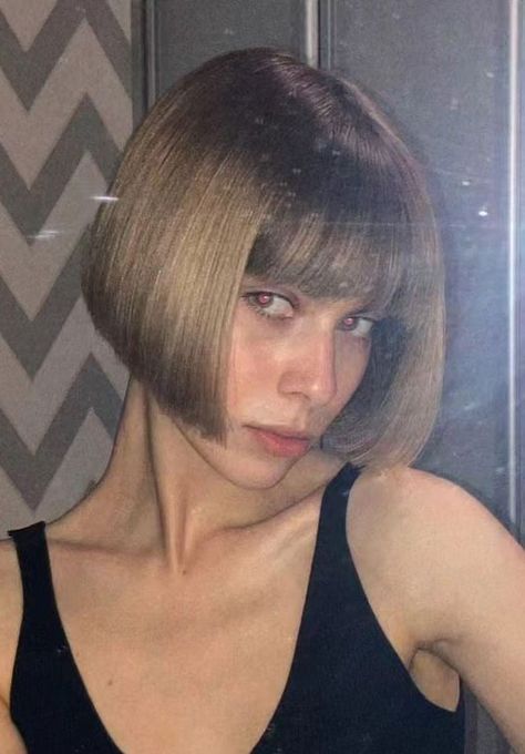 bob haircut, short bob haircut, long bob haircut, layered bob, medium bob haircut, french bob haircut, bob hairstyle, chic bob, textured bob haircut Low Ponytail Hairstyles, Medium Bob Haircut, Short Hair Bun, Long Bob Haircuts, Front Hair Styles, Low Ponytail, Short Bob Haircuts, Short Bob Hairstyles, Short Hair Cuts For Women