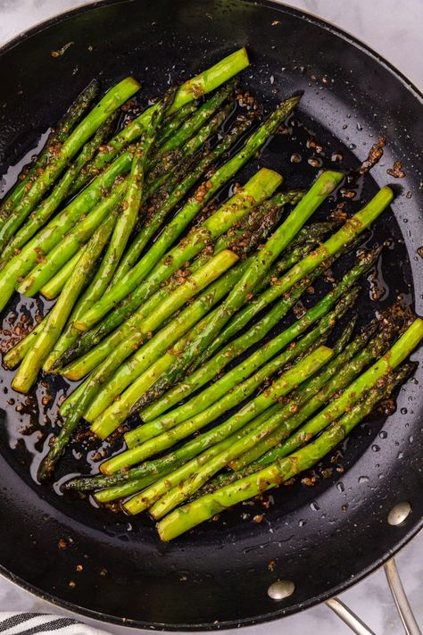 Cooking Asparagus On Stove, Cooked Asparagus Recipes, Pan Seared Asparagus, Asparagus On The Stove, Pan Asparagus, Pan Fried Asparagus, Asparagus Sauce, Sauteed Asparagus, Easy Asparagus Recipes