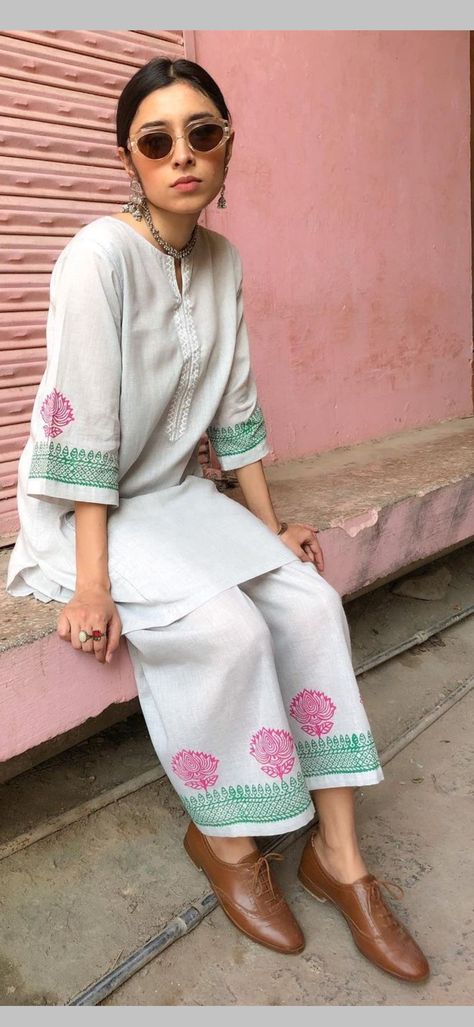 Pakistani Block Print Suits, Block Printing Kurti Designs, Block Print Coord Set, Khadi Suits Design, Pastel Street Style, Block Print Dress Western, Printed Cotton Suit Designs, Block Print Kurti Designs, Long Kurti Patterns