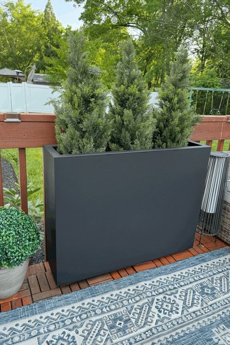 Spruce up your porch with a large amazon planter box. These tall planter boxes are perfect outdoor amazon must haves for any space. Pair them with amazon planter pots for a beautiful decoration that stands out. Balcony Planter Boxes, Tall Planter Boxes, Deck House, Privacy Planter, Hot Tub Patio, Balcony Planters, Tree Planters, Diy Backyard Patio, Diy Planter Box