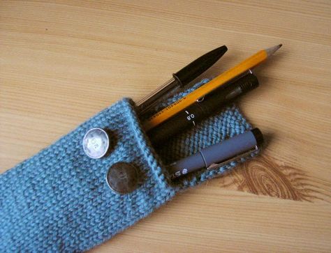 Knitted Pencil Case, Pen Case, Pencil Pouch, Loom Knitting, Crochet Accessories, Pencil Case, Free Pattern, Knit Crochet, Pencil