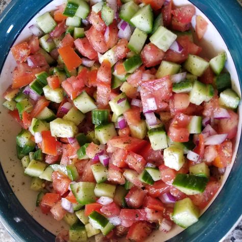 Iranian / Persian Salad Shirazi Salad Shirazi, Persian Salad, Shirazi Salad, Persian Recipes, Olive Dishes, Persian Cuisine, Curry Spices, Refreshing Salad, Moroccan Food