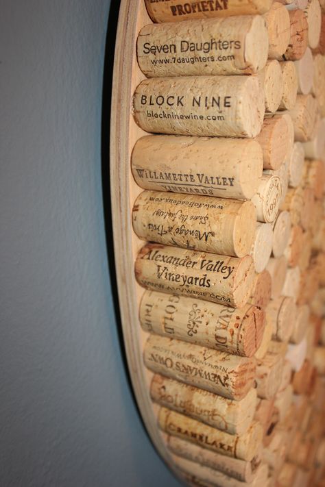 Diy Kids Decor, Wine Cork Diy Projects, Long Curtain Rods, Old Kitchen Tables, Cork Diy Projects, Wine Cork Diy Crafts, Wine Cork Diy, Wine Cork Art, Cork Diy