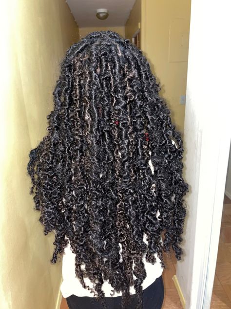 Medium Size Butterfly Locs, Butterfly Locs Mid Length, Medium Length Butterfly Locs, Medium Sized Butterfly Locs, Butterfly Locs Medium Length, Medium Butterfly Locs, Small Mid Back Butterfly Locs, Butterfly Locs Long, Small Butterfly Locs