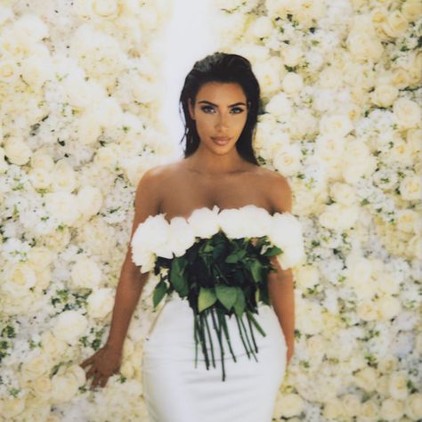 Kim K Wedding, Kardashian Photoshoot, Kim Kardashian Photoshoot, Disney Princess Wedding, Wedding Glam, Kkw Beauty, Beauty Photoshoot, Photoshoot Themes, Glam Wedding