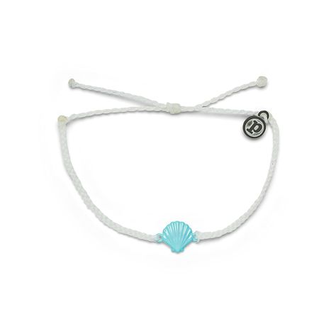 PRICES MAY VARY. FOUNDED IN COSTA RICA - Thoughtfully designed, each Pura Vida accessory is crafted by expert artisans in Costa Rica, El Salvador, India, and more. Our goal is to provide sustainable jobs to artisans worldwide and give back to causes you care about. OCEAN-INSPIRED BLUE SHELL CHARM - Perfect for beach lovers and boho babes, this bracelet shows off a shimmery Blue Shell to give you major beach vibes! It's an absolute summer must-have that'll complete your statement look! DAINTY BRA Pura Vida Earrings, Dr Accessories, Pura Vida Necklace, Pura Vida Jewelry, It Band, Blue Shell, Iridescent White, Coastal Grandmother, Pura Vida Bracelets