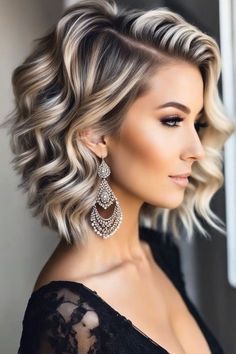 Create Pin for ad Winter Blonde Hair, Brown Hair With Blonde Highlights, Gray Hair Highlights, Mom Hairstyles, Hair Affair, Haircuts For Medium Hair, Hair Makeover, Penteado Cabelo Curto, Hair Color And Cut