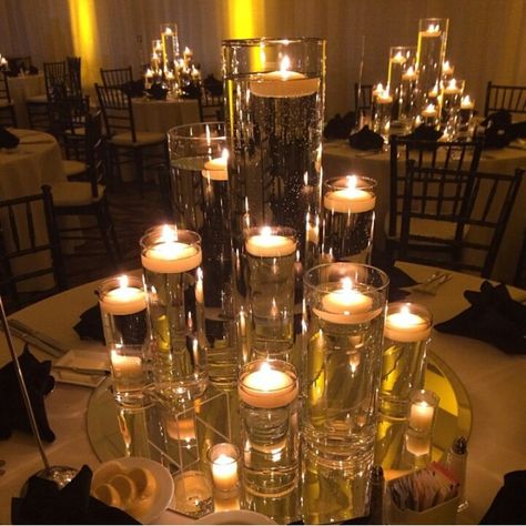 Tall Floating Candle Centerpieces, Glass Candle Centerpieces, Candlelight Centerpieces, Wedding Rose Gold Theme, Water Centerpieces, Table Floral Decorations, Rose Centerpieces Wedding, Mirror Centerpiece, Rose Gold Theme