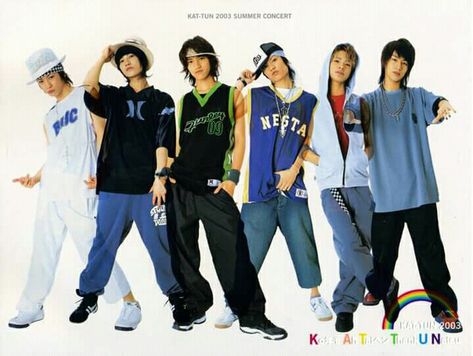 Vintage Jeans Mens, Kat Tun, 2000s Japanese Fashion, Japanese Fashion Magazine, Fashion 2000s, 2000s Fashion Trends, Funny Poses, 2000s Outfits, Mahō Shōjo