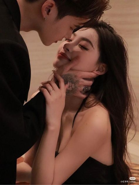 Twisted Love, Twisted Series, 사진 촬영 포즈, The Love Club, Ulzzang Couple, Korean Couple, Couple Aesthetic, Cute Couple Pictures, Cute Couples Goals