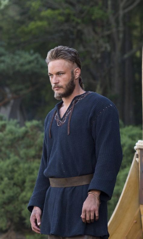 Travis Vikings, Ragnar Vikings, Vikings Travis Fimmel, Ragnar Lothbrok Vikings, Vikings Show, King Ragnar, Viking Series, Viking Garb, Vikings Tv Series