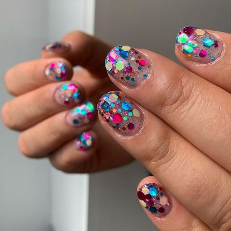 Confetti Nails Gel, Glitter Nails Short, Gay Nails, Multicoloured Nails, Sprinkle Nails, Chunky Glitter Nails, Bday Nails, Opal Nails, Confetti Nails