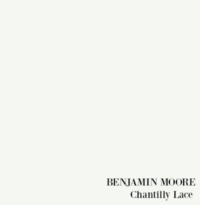 Benjamin Moore Chantilly Lace paint color. Chantilly Lace Paint, Benjamin Moore White Sand, Motel Ideas, White Grey Kitchen, Benjamin Moore Chantilly Lace, Chantilly Lace Benjamin Moore, Midcentury Modern Living Room, Color Walls, Scandinavian Room