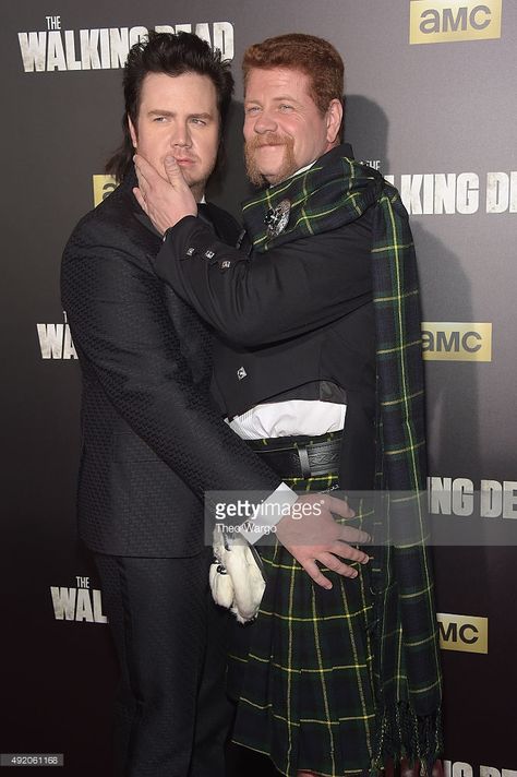 Actors Josh McDermitt (L) and Michael Cudlitz attend the season six premiere of 'The Walking Dead' at Madison Square Garden on October 9, 2015 in New York City. Eugene Twd, Abraham Twd, Josh Mcdermitt, Michael Cudlitz, Walking Bad, Eugene Porter, Desolation Row, Abraham Ford, Twd Funny