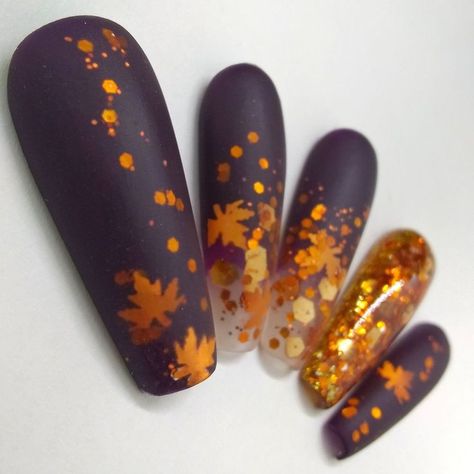 Glitter Autumn Nails, Autumn Nails Design Ideas, Autumn Leaf Nails, Fall Glitter Nails, Fall Leaf Nail Designs, Fall Leaf Nail Art, Autumn Nails Ideas, Nail Autumn, Nailart Tutorial