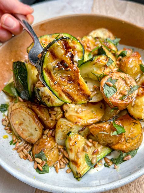 Grilled Courgette and Potato Salad, Easy Vegan Recipe Potato Salad Easy, Courgette Recipes, Grilled Courgette, Vegan Greek, Vegan Summer Recipes, Freezer Friendly Meals, Easy Potato Salad, Salad Easy, Zucchini Salad