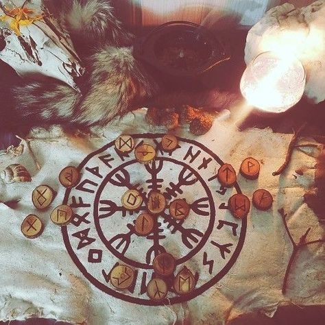 Norse Wicca, Norse Witchcraft, Witch Beginner, Norse Witch, Viking Aesthetic, Norse People, Witch Symbols, Nordic Runes, Strange Magic