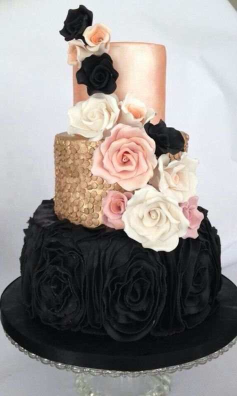 The Chic Technique:  Black, blush and rose gold wedding cake. Icing Roses, Metallic Wedding Cakes, Blush Wedding Cakes, Rose Gold Wedding Cakes, Metallic Wedding, Black Wedding Cakes, Gold Wedding Cake, Cool Wedding Cakes, Wedding Cake Inspiration