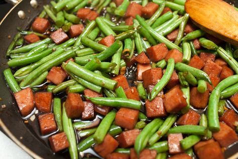 Spam & Green Beans Spam And Beans Recipe, Spam And Green Beans, Spam And Brussel Sprouts, Spam With Rice And Seaweed, Spam Wrapped In Seaweed, Spam Rice And Seaweed Bowl, Spam Recipes, Hawaiian Dishes, Hawaiian Food