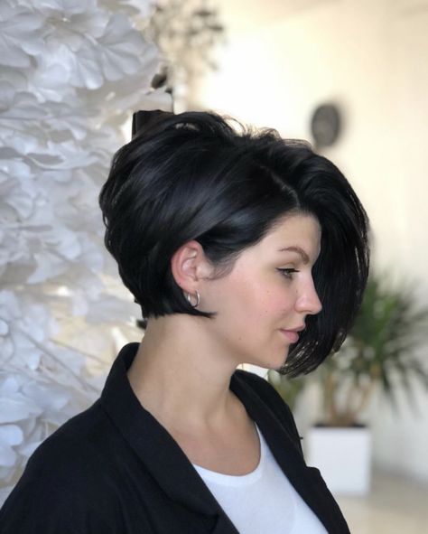 Short Black Hair, Short Blonde Haircuts, Lilac Hair, Cool Short Hairstyles, Short Hair Trends, Blonde Pixie Haircut, Bob Hairstyles For Fine Hair, Short Straight Hair, Short Hair Styles For Round Faces