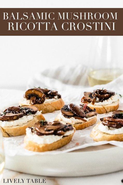 Balsamic mushroom ricotta crostini are a delicious and elegant vegetarian appetizer. Savory mushrooms and creamy ricotta cheese on top of toasted bread - it's sure to please a crowd during the holidays! Bruchetta Appetizers, Mushroom Ricotta, Balsamic Mushroom, Ricotta Crostini, Balsamic Mushrooms, Tapenade Recipe, Vegetarian Appetizer, Crostini Recipes, Ricotta Recipes