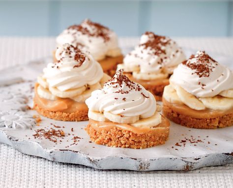 Mary Berry Recipe ... Mini Banoffee Pies Recipe | Desserts, Party Recipes | Kitchen Goddess Baking Night, Easy Banoffee Pie, Mary Berry Cakes, Vegan Banoffee Pie, Banoffee Pie Recipe, Party Nibbles, Baking Challenge, Bake Off Recipes, Mary Berry Recipe