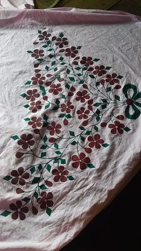 Patch Work Bedsheets Design, Light Pink Painting, Bed Sheet Design, Bedsheets Designs, Sindhi Embroidery, Bed Sheet Painting Design, Eid Mubarak Wallpaper, Sheet Painting, Designer Bed Sheets