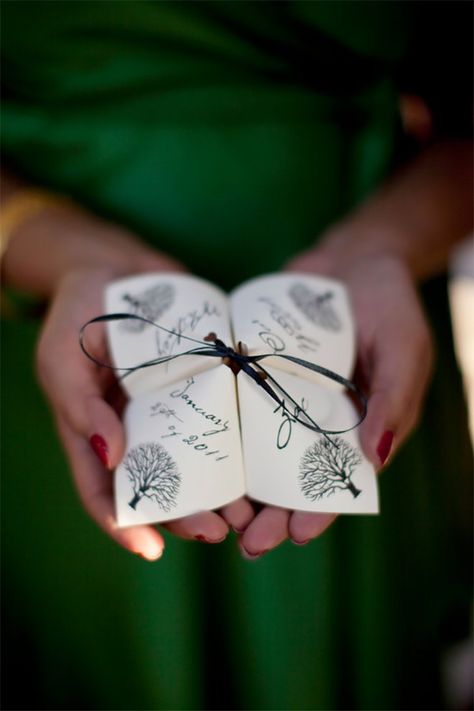 Wedding Program Design, Cootie Catcher, Unique Wedding Programs, Origami Wedding, Tafel Decor, Wedding Countdown, 카드 디자인, Ceremony Programs, Program Ideas