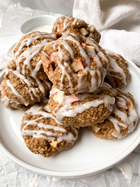 Oatmeal Apple Pie Cookies | Healthy Cookie Recipe Cookies With Apple Pie Filling, Oatmeal Apple Pie, Healthy Cookie Recipe, Oatmeal Apple, Chicken Fajitas Crockpot, Apple Oatmeal Cookies, Easy Stuffed Peppers, Chicken Taco Seasoning, Apple Pie Cookies