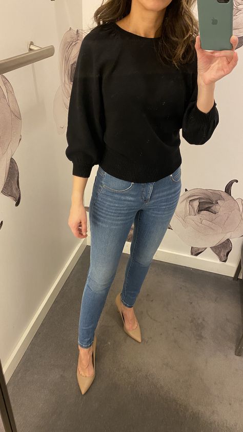 Casual Styling Women, Woman Casual Outfits Winter, Winter Wear Outfits For Women, Black Top Outfit Casual, Casual Looks For Women, Everyday Outfits Casual, Women Casual Outfits, Casual Outfits For Women, Looks Jeans