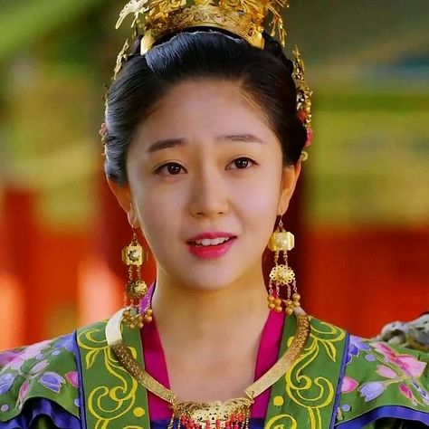 Aktris Baek Jin Hee Baek Jin Hee, 8 February, Allen Ren, Korean Traditional, The Empress, Japanese Outfits, Period Dramas, Film Serie, Drama Series