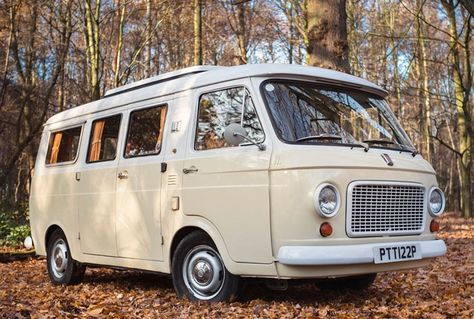 Vintage Fiat, Camper Vintage, T3 Vw, Retro Van, Classic Campers, Touring Caravan, Van Color, Old Classic Cars, Vw Campervan