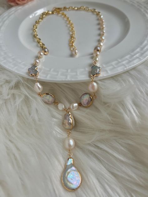 Freshwater Multiple-color Multiplie-shape Baroque Pearl Chain Necklace. High Luster Baroque Pearl Necklace. Y Necklace. Vintage Necklace - Etsy Cute Vintage Necklace, Unique Necklaces Vintage Style, Gold Necklace Pearl, Unique Accessories Fashion, Gold Vintage Necklace, Baroque Accessories, Etsy Shop Ideas, Y Necklace Gold, Jewelry Design Ideas