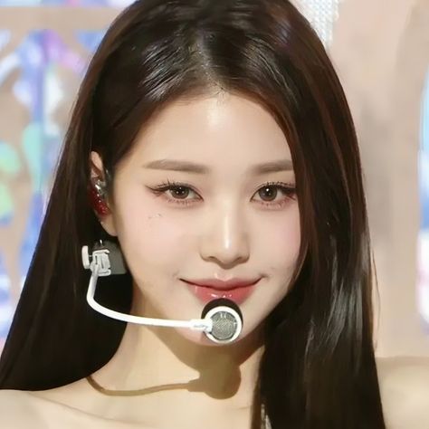 Wonyoung Username Ideas, Wonyoung Makeup, Wonyoung Photoshoot, Kpop Idol Makeup, Idol Makeup, Username Ideas, Broken Doll, I Cant Help It, Wedding Tiara