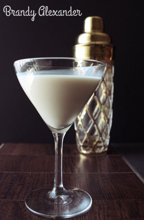 Mad Men's Peggy Olsen: Brandy Alexander Recipe Brandy Alexander Recipe, Feast Of Starlight, Brandy Alexander Cocktail, Mad Men Don, Alcoholic Milkshake, Brandy Drink, Mad Men Peggy, Mad Men Don Draper, Frozen Drink Recipes