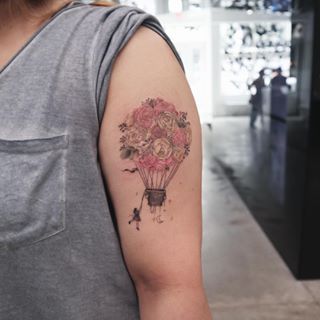 https://www.instagram.com/evakrbdk/ Hot Air Balloon Tattoo, Electronic Tattoo, Air Balloon Tattoo, Globe Tattoos, Balloon Tattoo, Single Needle Tattoo, Large Tattoos, Tattoo Sleeve Designs, Couple Tattoos