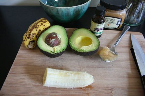 Banana Hair Mask, Jules Acree, Skin Tightening Mask, Banana For Hair, Avocado Banana, Diy Hair Mask, Deep Conditioning, Garden Route, Hydrating Mask