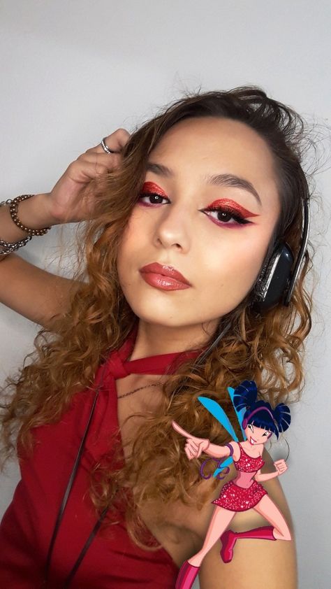 Follow on Instagram: @viccmuratore Musa Winx Club Makeup, Winx Club Inspired Makeup, Musa Makeup, Winx Makeup, Winx Musa, Musa Winx, Club Makeup, Inspired Makeup, Halloween Inspo