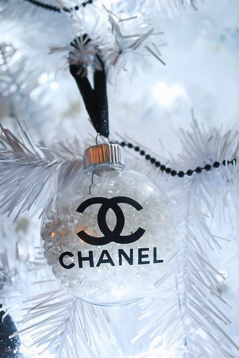 Create this beautiful Chanel inspired ornaments with minimal materials. Host a craft party and create these with friends, or give as a gift! Either way these are fun and easy to make! Chanel Inspired Room, Chanel Room, Glitter Ornaments Diy, Glamorous Christmas, Chanel Decor, Glam Christmas Decor, Luxury Christmas Tree, Dreaming Of A White Christmas, Xmas Wallpaper