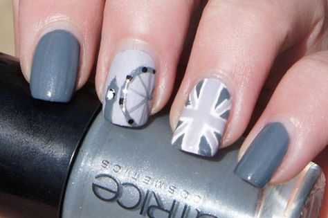 Black&White London nails!!! London Nail Art, London Inspired Nails, London Nails Designs, Coronation Nails, Digits Art, Marathon Nails, Union Jack Nails, Nail Palette, Nails London