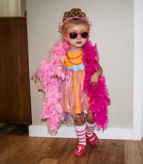 Kids Halloween Costumes Diy Fancy Nancy Costume, Fancy Nancy Costume Diy, Fancy Nancy Halloween Costume, Book Character Costumes For Kids, Fancy Nancy Costume, Kids Book Character Costumes, Team Halloween Costumes, Senior Era, Book Characters Dress Up