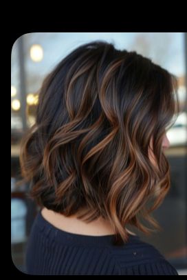 Dimensional Color Brunette, Fall Hair Color Trends Short Hair, Fall Hair For Brown Hair, Fall Hair Color For Brunettes Cool Tones, Hair Color Ideas Short Hair Trends, Dark Hair With Caramel Highlights Medium, Short Hair With Highlights Caramel, Dark Caramel Balayage Short Hair, Fall 2024 Hair Styles